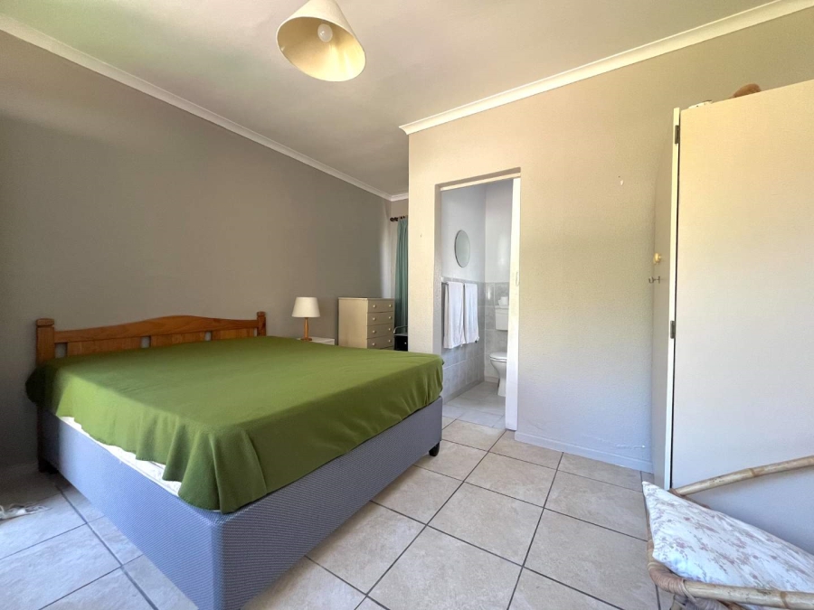 4 Bedroom Property for Sale in Lakeside Western Cape